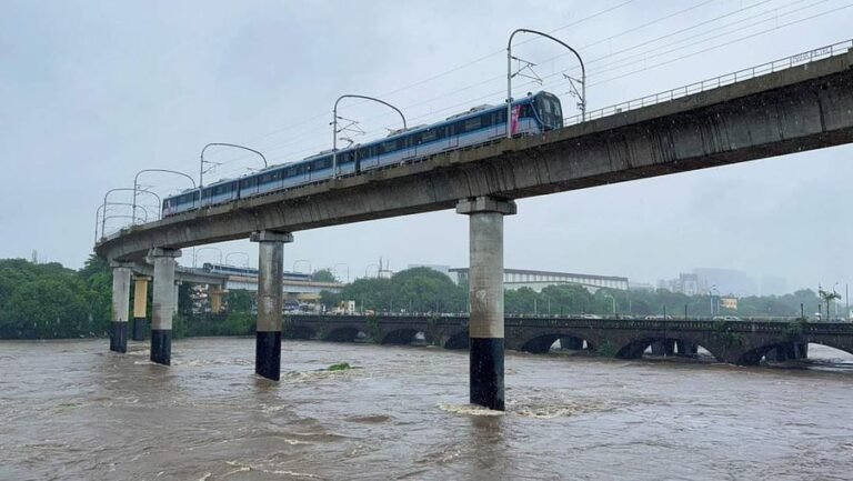 pune rain पुणे में बारिश ने मचाया हाहाकार