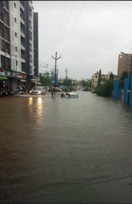 pune rain पुणे में बारिश ने मचाया हाहाकार