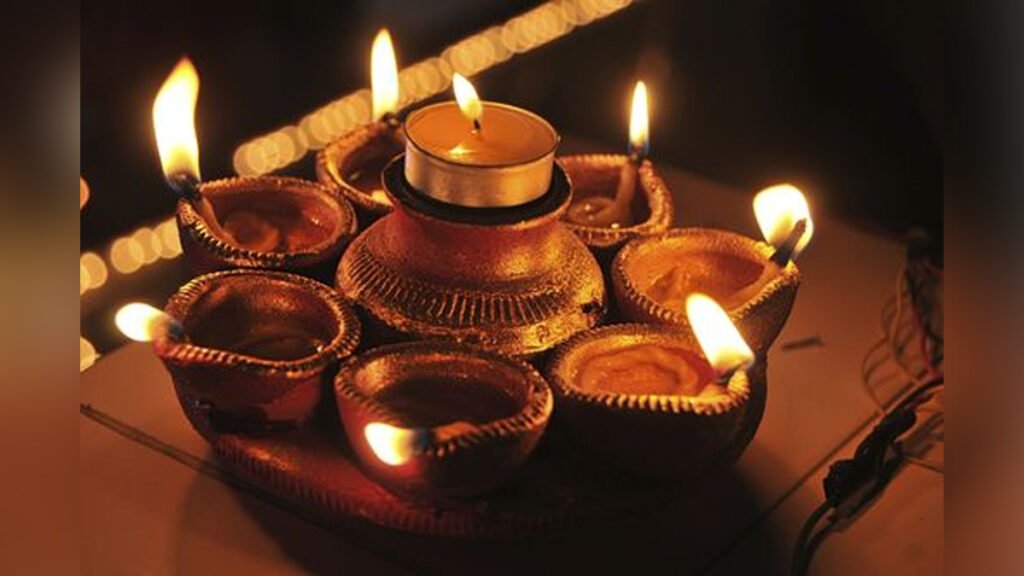 diwali home decoration items- दिवाली में अपने घर को त्योहारी रंगों में रंगने के 10 बेस्ट तरीके