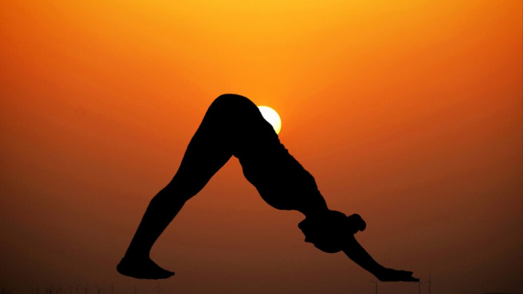 12 names of surya namaskar- एक सरल योगासन जो बदल सकता है आपका जीवन