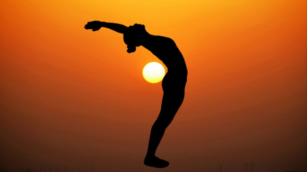 12 names of surya namaskar- एक सरल योगासन जो बदल सकता है आपका जीवन