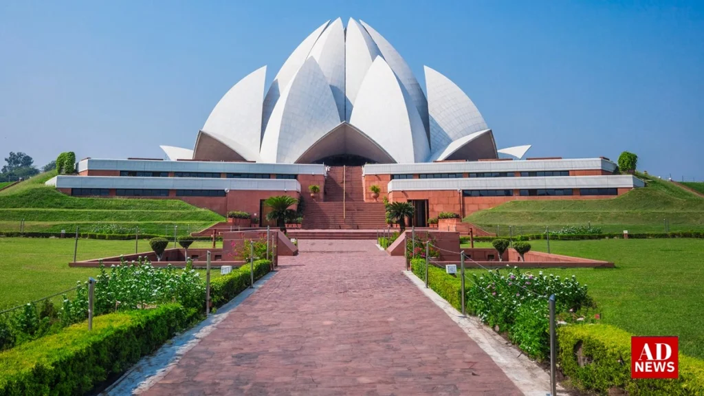 Lotus temple: दिल्ली की शानदार वास्तुकला का अनमोल खजाना!